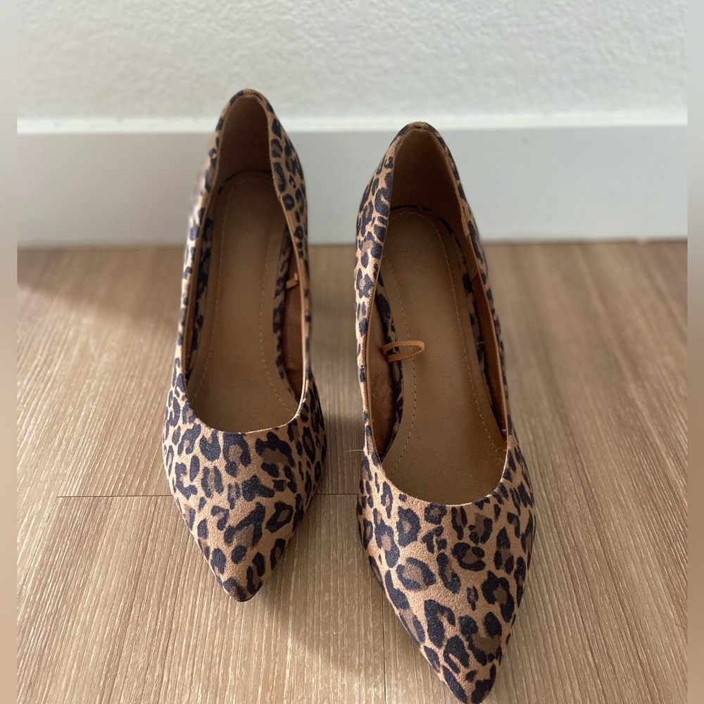 H&M women’s size 5.5 cheetah print heels